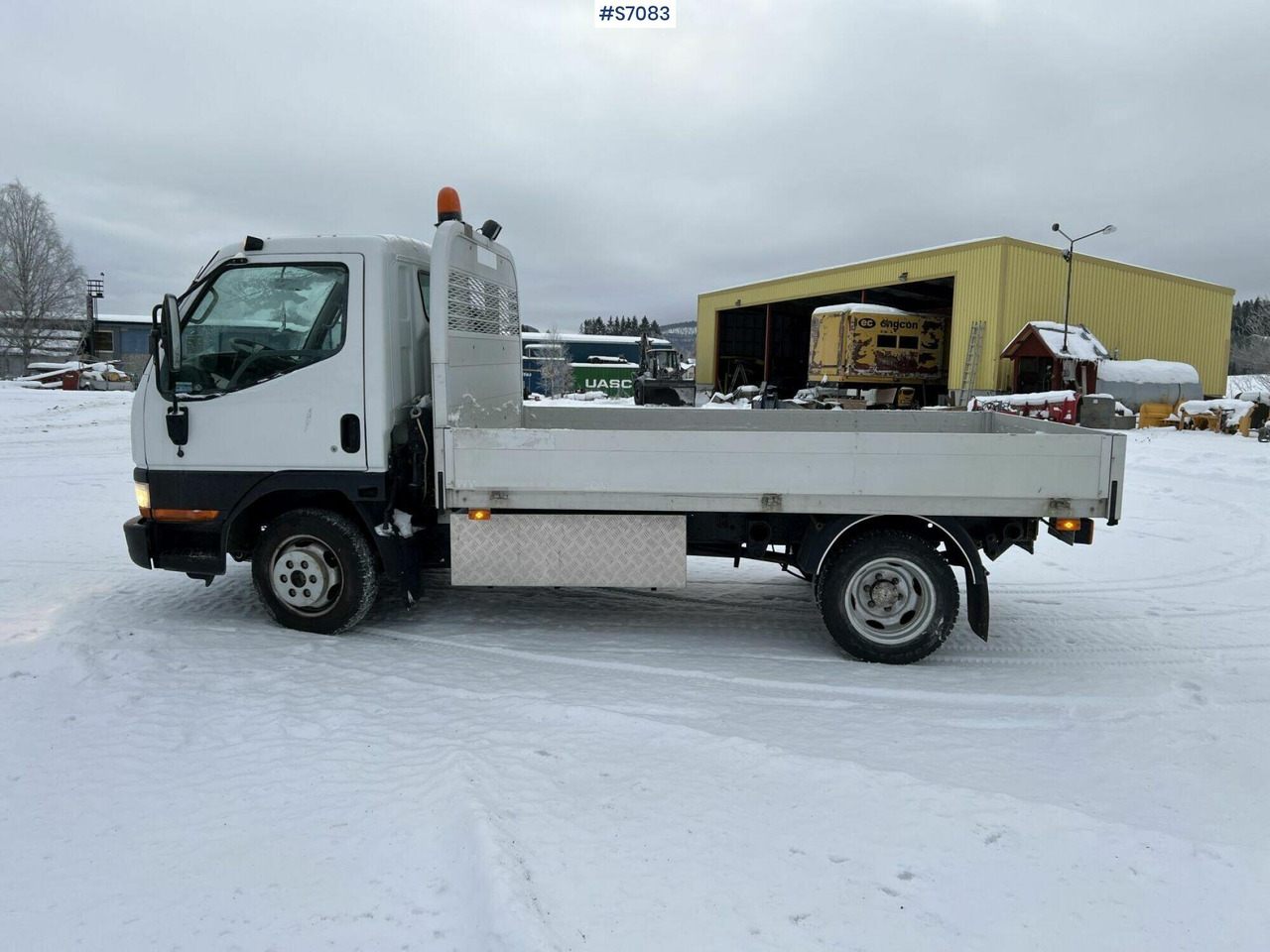 Mitsubishi Canter FB634 Intercooler, tiltable cabin - Φορτηγό με ανοιχτή καρότσα: φωτογραφία 3 Mitsubishi Canter FB634 Intercooler, tiltable cabin - Φορτηγό με ανοιχτή καρότσα: φωτογραφία 3