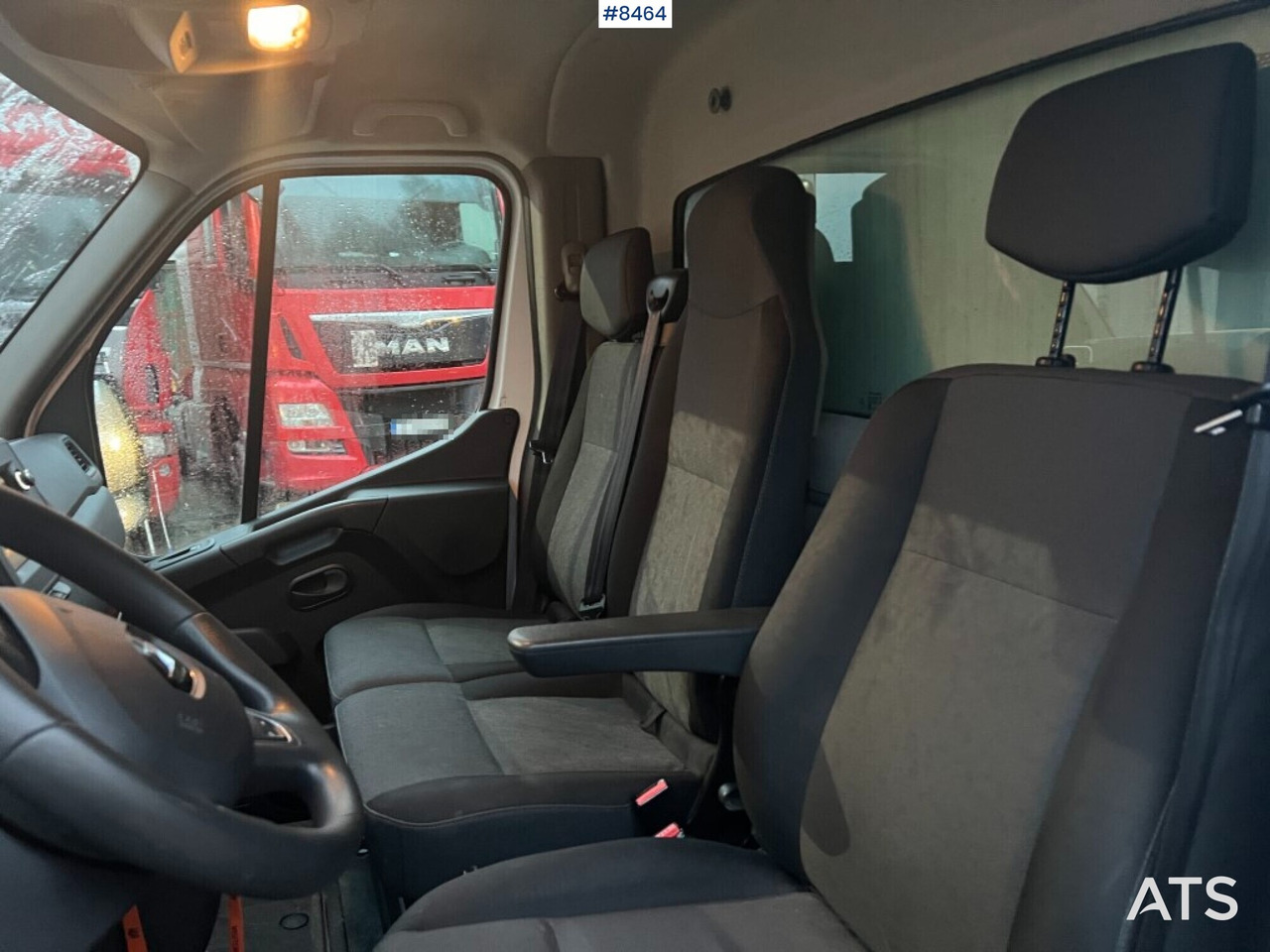 Επαγγελματικό αυτοκίνητο κόφα Renault master with tail lift: φωτογραφία 14