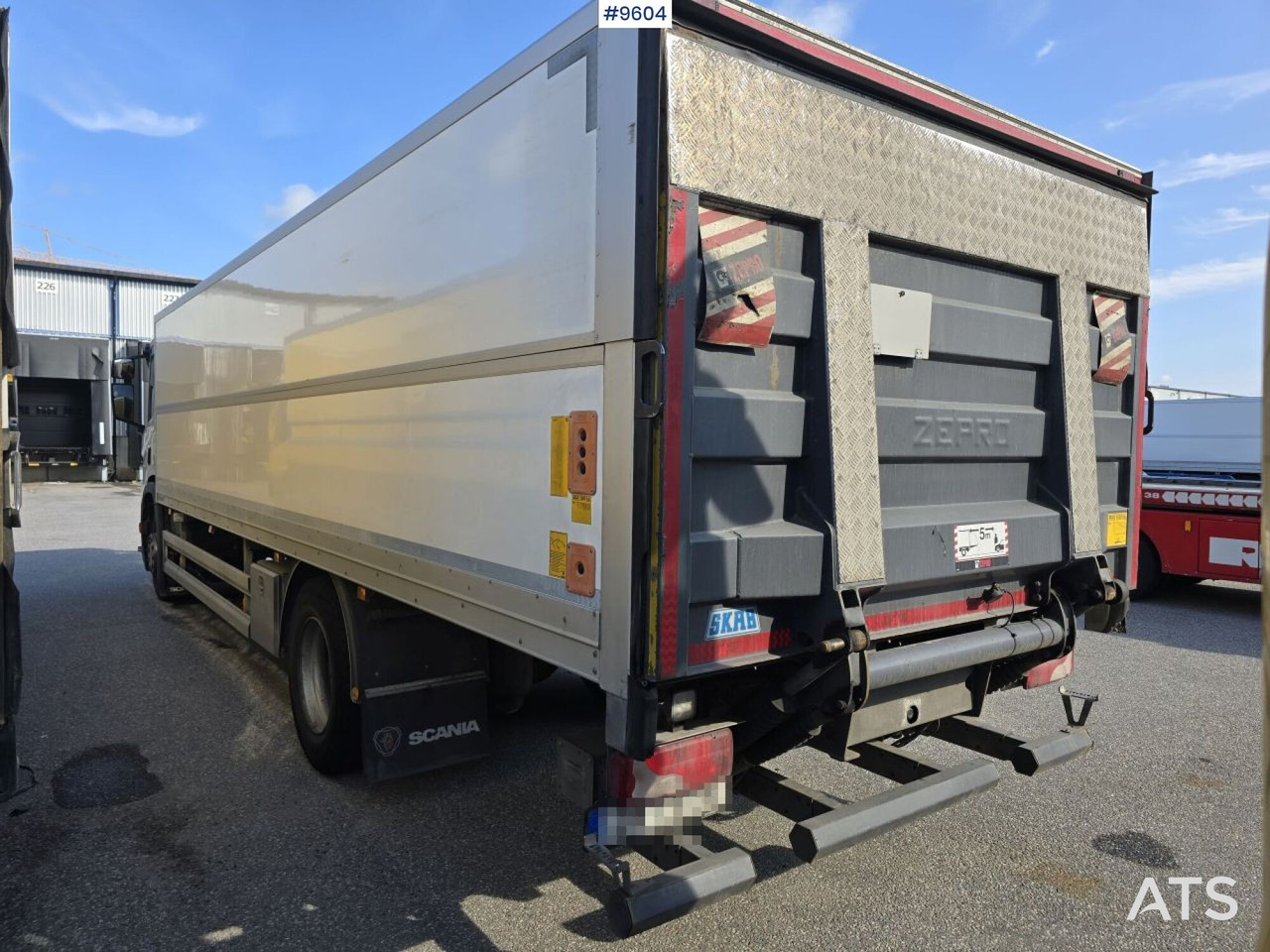 Scania P250 Liftable and lowerable body - Φορτηγό κόφα: φωτογραφία 4 Scania P250 Liftable and lowerable body - Φορτηγό κόφα: φωτογραφία 4