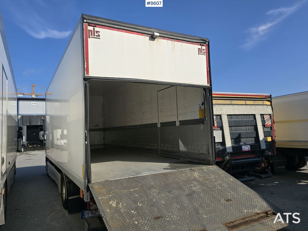 Scania P320 Skåpbil - Φορτηγό κόφα: φωτογραφία 3 Scania P320 Skåpbil - Φορτηγό κόφα: φωτογραφία 3