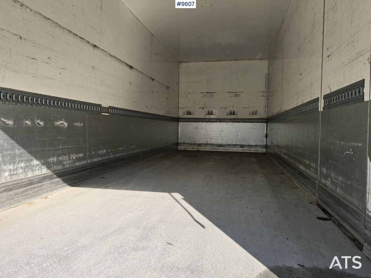 Scania P320 Skåpbil - Φορτηγό κόφα: φωτογραφία 5 Scania P320 Skåpbil - Φορτηγό κόφα: φωτογραφία 5