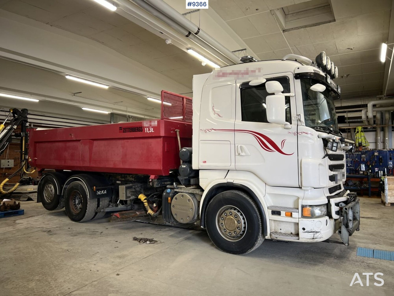 Scania R560 with laxo lock and plow equipment - Φορτηγό ανατρεπόμενο: φωτογραφία 2 Scania R560 with laxo lock and plow equipment - Φορτηγό ανατρεπόμενο: φωτογραφία 2