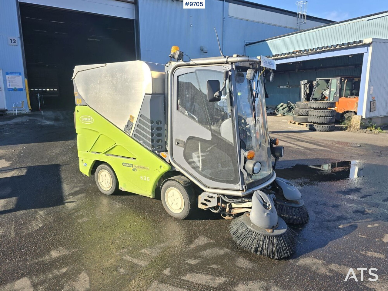 Sweeper - Tennant 636 (SEE VIDEO) - Σάρωθρο δρόμων: φωτογραφία 1 Sweeper - Tennant 636 (SEE VIDEO) - Σάρωθρο δρόμων: φωτογραφία 1