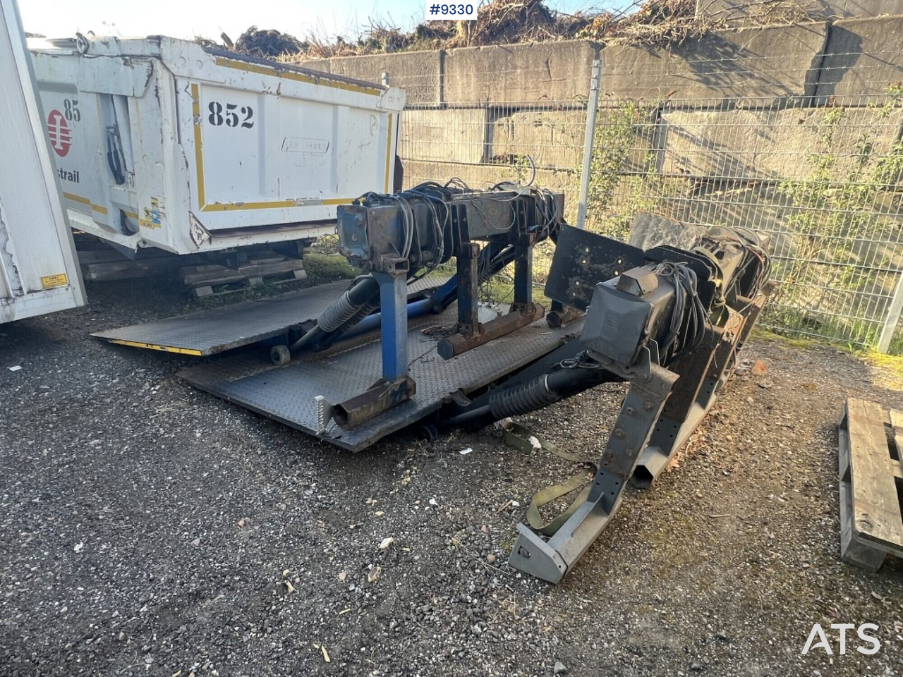 Tail lift Zepro Z2000-175MA - Υδραυλική πόρτα: φωτογραφία 1 Tail lift Zepro Z2000-175MA - Υδραυλική πόρτα: φωτογραφία 1