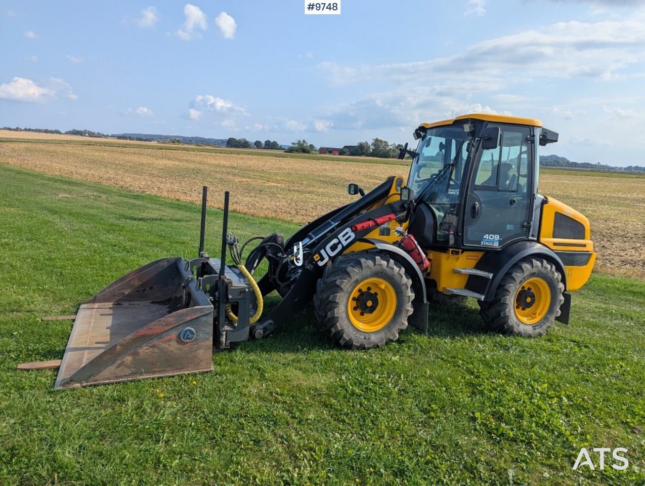 Wheel loader JCB 409 Stage V Nordic Edition 40km/h with attachments - Ελαστιχοφόρος φορτωτής: φωτογραφία 1 Wheel loader JCB 409 Stage V Nordic Edition 40km/h with attachments - Ελαστιχοφόρος φορτωτής: φωτογραφία 1