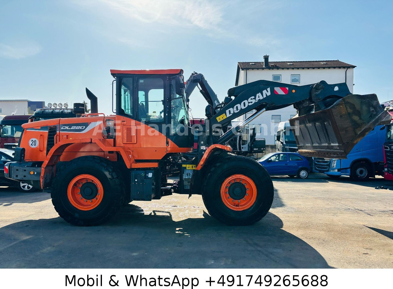 Ελαστιχοφόρος φορτωτής Doosan DL220-5 *Schnellwechsler/Kamera/Schaufel/Gabel: φωτογραφία 9