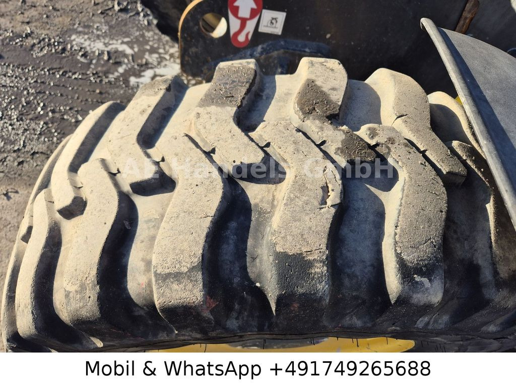 Ελαστιχοφόρος φορτωτής Komatsu WA70-7 *Schaufel-1,5m³/Gabel/Schnellwechsler: φωτογραφία 9