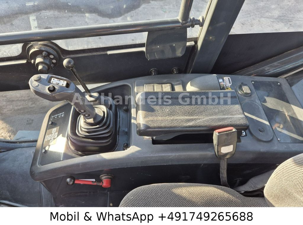 Ελαστιχοφόρος φορτωτής Komatsu WA70-7 *Schaufel-1,5m³/Gabel/Schnellwechsler: φωτογραφία 16
