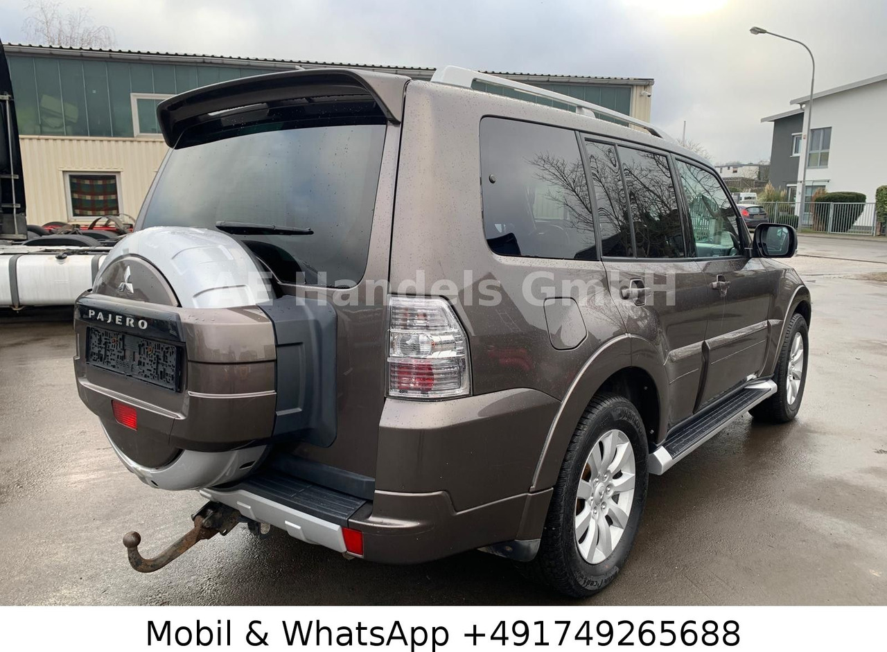 Mitsubishi Pajero 3.2 DI-D Instyle *Auto./Xenon/Leder/AHK - SUV: φωτογραφία 3 Mitsubishi Pajero 3.2 DI-D Instyle *Auto./Xenon/Leder/AHK - SUV: φωτογραφία 3