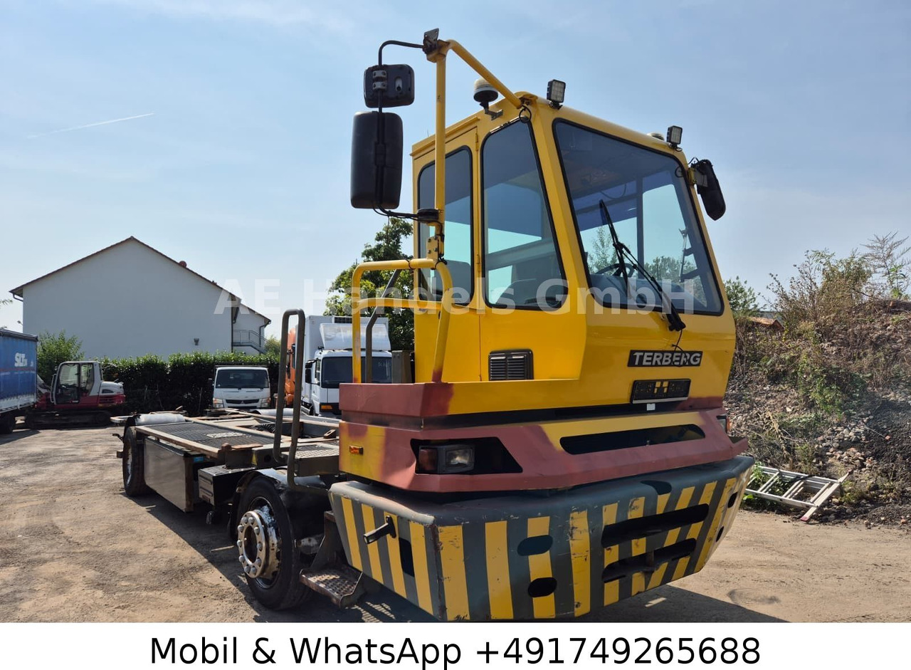 Terberg BC 182 4x2 Rangierfahrzeug *Klima - Φορτηγό μεταφοράς εμπορευματοκιβωτίων/ Κινητό αμάξωμα: φωτογραφία 1 Terberg BC 182 4x2 Rangierfahrzeug *Klima - Φορτηγό μεταφοράς εμπορευματοκιβωτίων/ Κινητό αμάξωμα: φωτογραφία 1