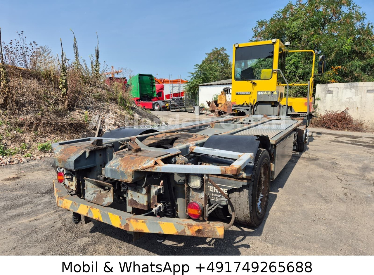 Terberg BC 182 4x2 Rangierfahrzeug *Klima - Φορτηγό μεταφοράς εμπορευματοκιβωτίων/ Κινητό αμάξωμα: φωτογραφία 3 Terberg BC 182 4x2 Rangierfahrzeug *Klima - Φορτηγό μεταφοράς εμπορευματοκιβωτίων/ Κινητό αμάξωμα: φωτογραφία 3