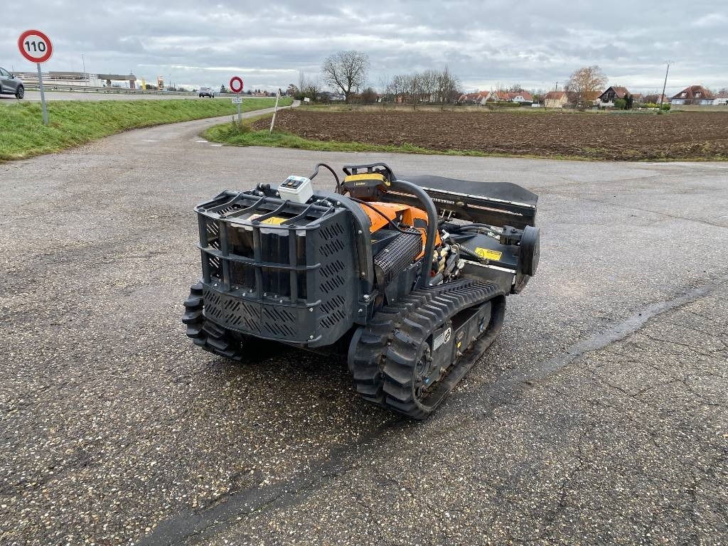 Energreen ENERGREEN ROBOGREEN EVO + HEAD 130 1er Main - Δημοτικό τρακτέρ: φωτογραφία 4 Energreen ENERGREEN ROBOGREEN EVO + HEAD 130 1er Main - Δημοτικό τρακτέρ: φωτογραφία 4