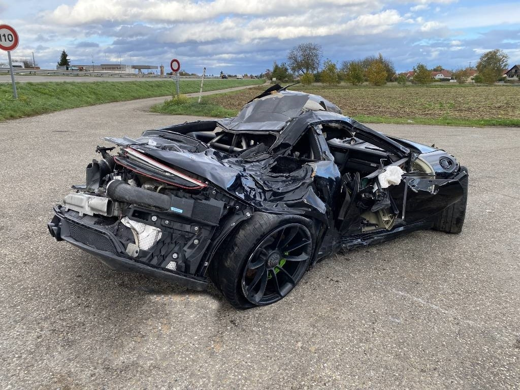 Porsche 911 GT3 RS (991) 4.0i 520 PDK7 Pack WEISSACH/RS  - Αυτοκίνητο: φωτογραφία 4 Porsche 911 GT3 RS (991) 4.0i 520 PDK7 Pack WEISSACH/RS  - Αυτοκίνητο: φωτογραφία 4