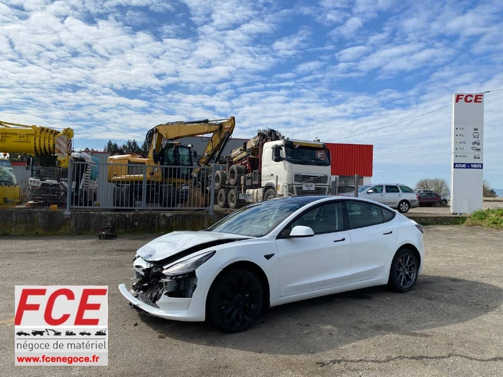 Tesla MODEL 3 - 5YJ3 Rwd Origine Française - Λιμουζίνα/ Sedan: φωτογραφία 1 Tesla MODEL 3 - 5YJ3 Rwd Origine Française - Λιμουζίνα/ Sedan: φωτογραφία 1