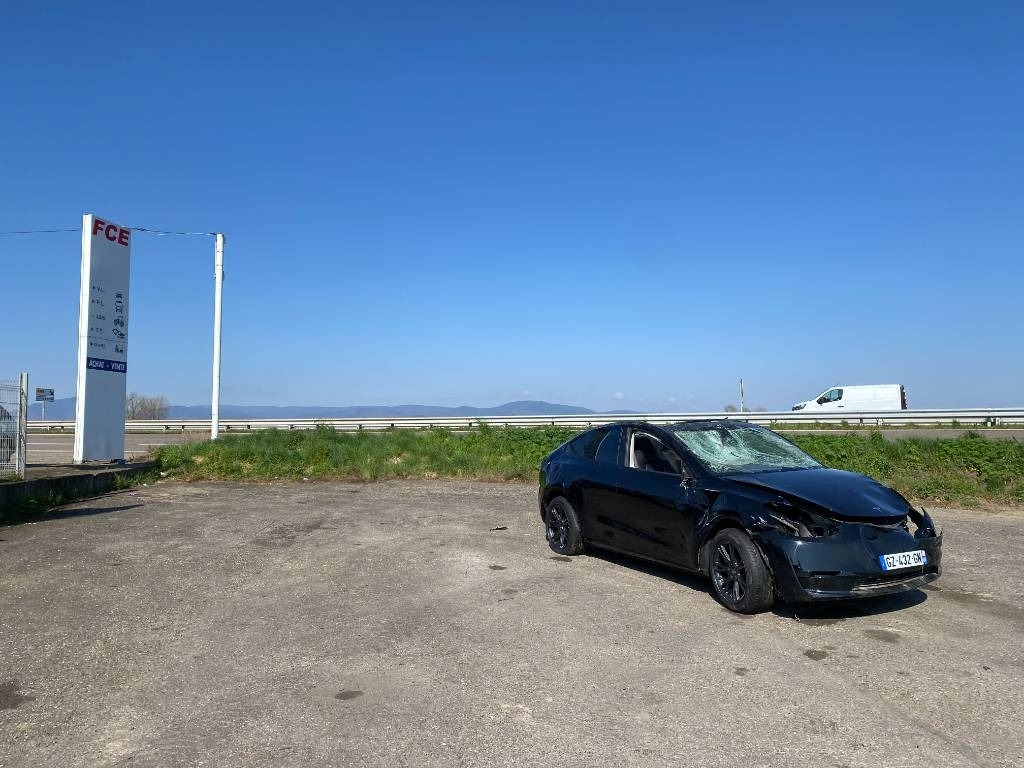 Tesla Model Y RWD/Origine Française endommagée - Αυτοκίνητο: φωτογραφία 3 Tesla Model Y RWD/Origine Française endommagée - Αυτοκίνητο: φωτογραφία 3