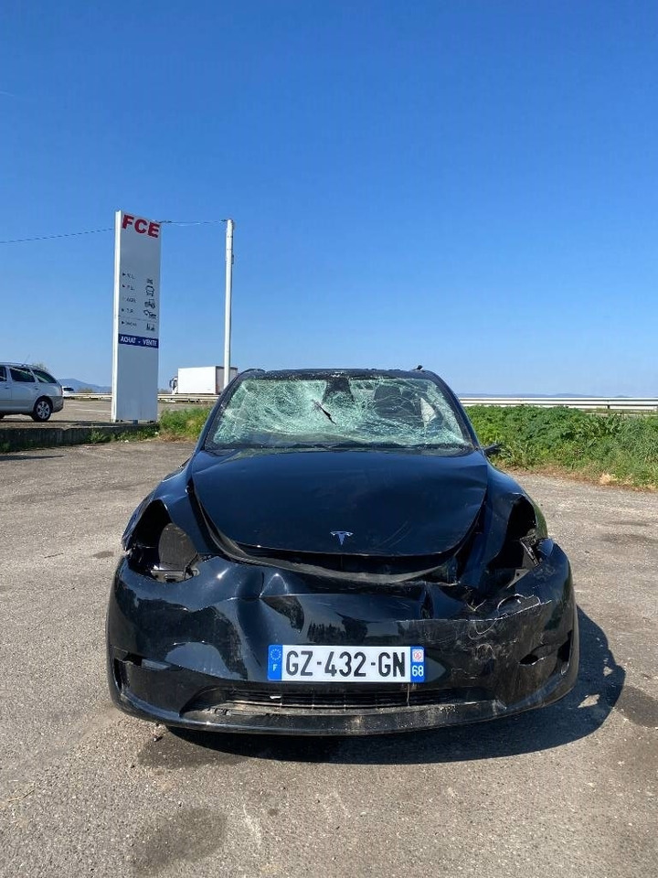 Tesla Model Y RWD/Origine Française endommagée - Αυτοκίνητο: φωτογραφία 2 Tesla Model Y RWD/Origine Française endommagée - Αυτοκίνητο: φωτογραφία 2