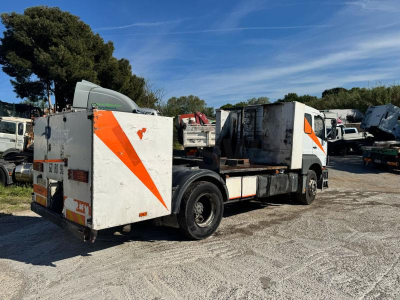 Mercedes Axor 1828 - Τράκτορας: φωτογραφία 4 Mercedes Axor 1828 - Τράκτορας: φωτογραφία 4