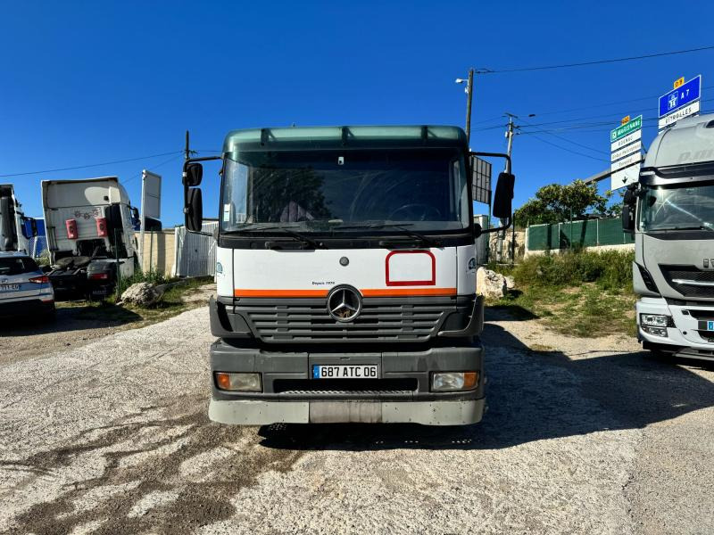 Mercedes Axor 1828 - Τράκτορας: φωτογραφία 2 Mercedes Axor 1828 - Τράκτορας: φωτογραφία 2