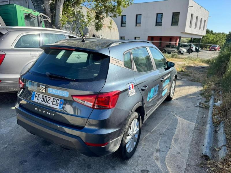 Seat Arona - Αυτοκίνητο: φωτογραφία 2 Seat Arona - Αυτοκίνητο: φωτογραφία 2