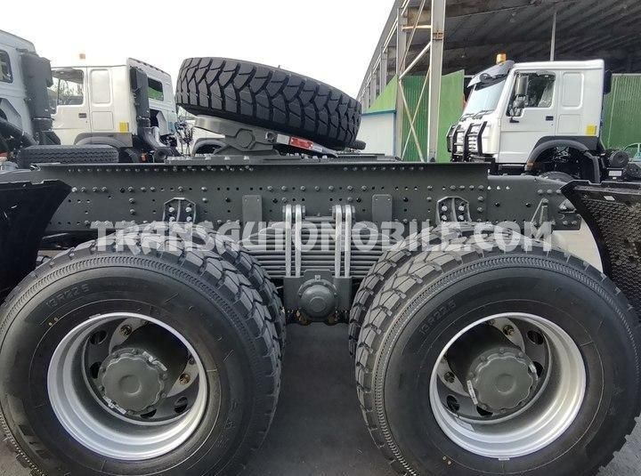 Sinotruk HOWO 6X6 ALL-WHEEL DRIVE - Τράκτορας: φωτογραφία 5 Sinotruk HOWO 6X6 ALL-WHEEL DRIVE - Τράκτορας: φωτογραφία 5