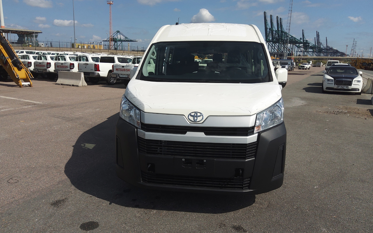 Toyota Hiace HIGH ROOF / TOIT HAUT 3.5L Petrol Manual - Μικρό λεωφορείο, Επιβατικό βαν: φωτογραφία 2 Toyota Hiace HIGH ROOF / TOIT HAUT 3.5L Petrol Manual - Μικρό λεωφορείο, Επιβατικό βαν: φωτογραφία 2