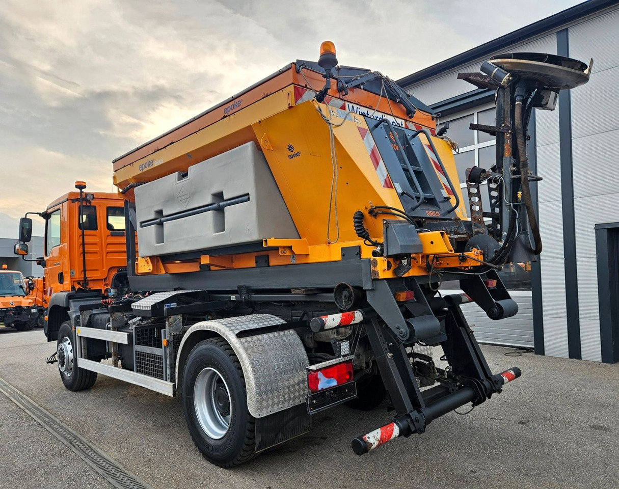 MAN TGM 18.250 4x4 BB EEV Winterdienst - Φορτηγό φόρτωσης γάντζου, Φορτηγό με γερανό: φωτογραφία 3 MAN TGM 18.250 4x4 BB EEV Winterdienst - Φορτηγό φόρτωσης γάντζου, Φορτηγό με γερανό: φωτογραφία 3
