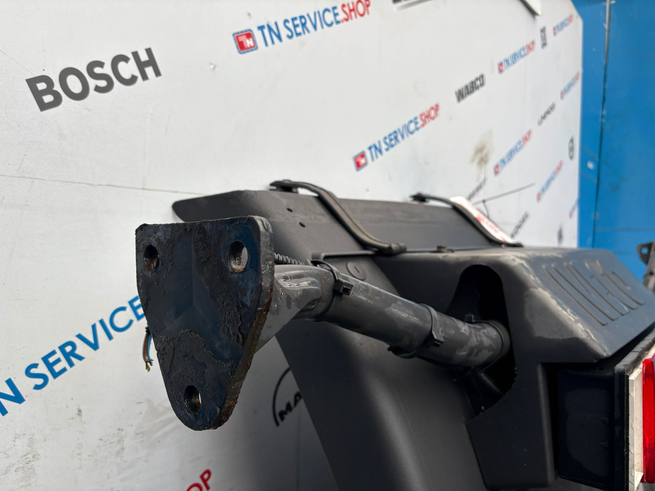 Paraurti posteriore Iveco - Προφυλακτήρας για Φορτηγό: φωτογραφία 3 Paraurti posteriore Iveco - Προφυλακτήρας για Φορτηγό: φωτογραφία 3