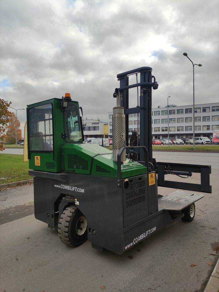 Combilift C4500 - Πετρελαιοκίνητο περονοφόρο: φωτογραφία 4 Combilift C4500 - Πετρελαιοκίνητο περονοφόρο: φωτογραφία 4