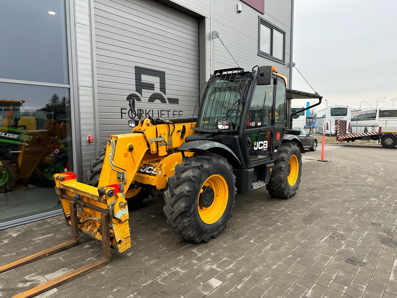 JCB 535-95 - Τηλεσκοπικός φορτωτής: φωτογραφία 1 JCB 535-95 - Τηλεσκοπικός φορτωτής: φωτογραφία 1