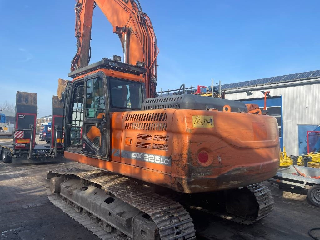 Doosan EXCA - Ερπυστριοφόρος εκσκαφέας: φωτογραφία 1 Doosan EXCA - Ερπυστριοφόρος εκσκαφέας: φωτογραφία 1
