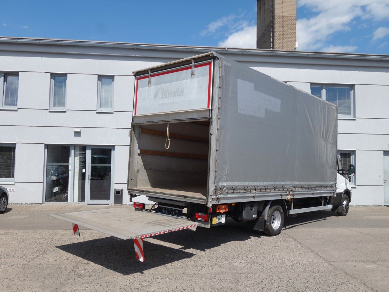 Iveco Daily 70C18 mit LBW - Επαγγελματικό αυτοκίνητο με μουσαμά: φωτογραφία 5 Iveco Daily 70C18 mit LBW - Επαγγελματικό αυτοκίνητο με μουσαμά: φωτογραφία 5