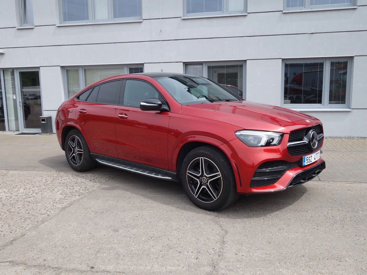 Mercedes-Benz GLE-klasse 400 d 4Matic Coupe Pano - Κουπέ αυτοκίνητο: φωτογραφία 3 Mercedes-Benz GLE-klasse 400 d 4Matic Coupe Pano - Κουπέ αυτοκίνητο: φωτογραφία 3