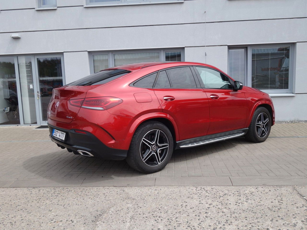 Mercedes-Benz GLE-klasse 400 d 4Matic Coupe Pano - Κουπέ αυτοκίνητο: φωτογραφία 5 Mercedes-Benz GLE-klasse 400 d 4Matic Coupe Pano - Κουπέ αυτοκίνητο: φωτογραφία 5