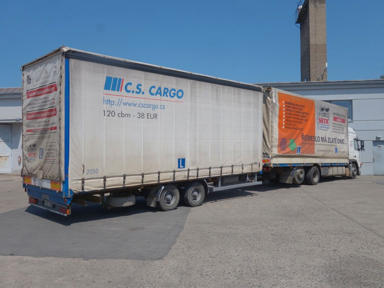 Volvo FM 380 6x2 + Panav Anhänger - Φορτηγό μουσαμάς: φωτογραφία 5 Volvo FM 380 6x2 + Panav Anhänger - Φορτηγό μουσαμάς: φωτογραφία 5