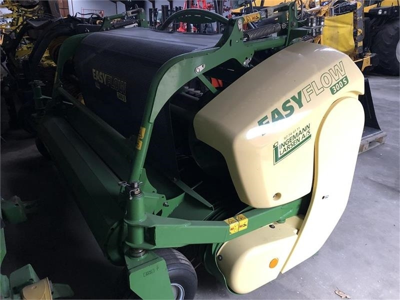 Krone EasyFlow 300S - Σανού και κτηνοτροφικά μηχανήματα: φωτογραφία 3 Krone EasyFlow 300S - Σανού και κτηνοτροφικά μηχανήματα: φωτογραφία 3