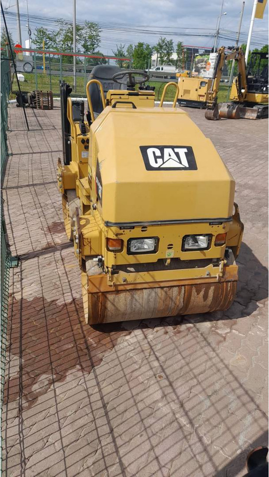 CAT CB 1.8 - Οδοστρωτήρας: φωτογραφία 2 CAT CB 1.8 - Οδοστρωτήρας: φωτογραφία 2