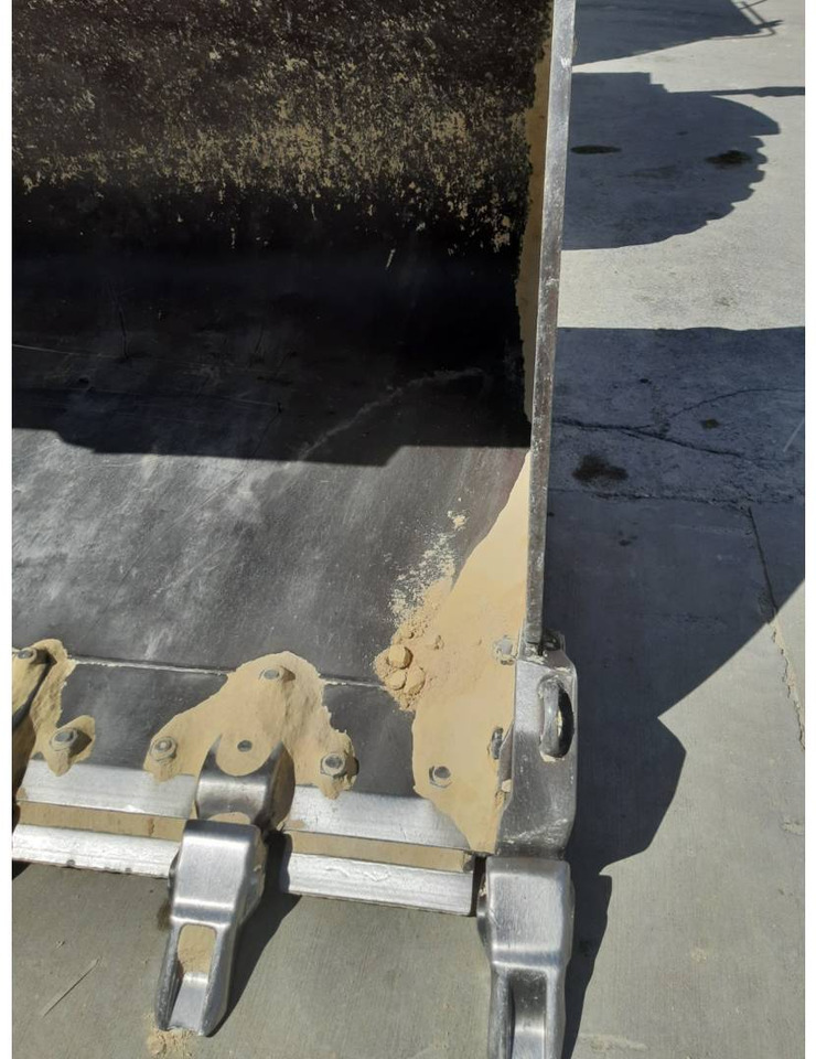 Ελαστιχοφόρος φορτωτής CAT 980: φωτογραφία 23