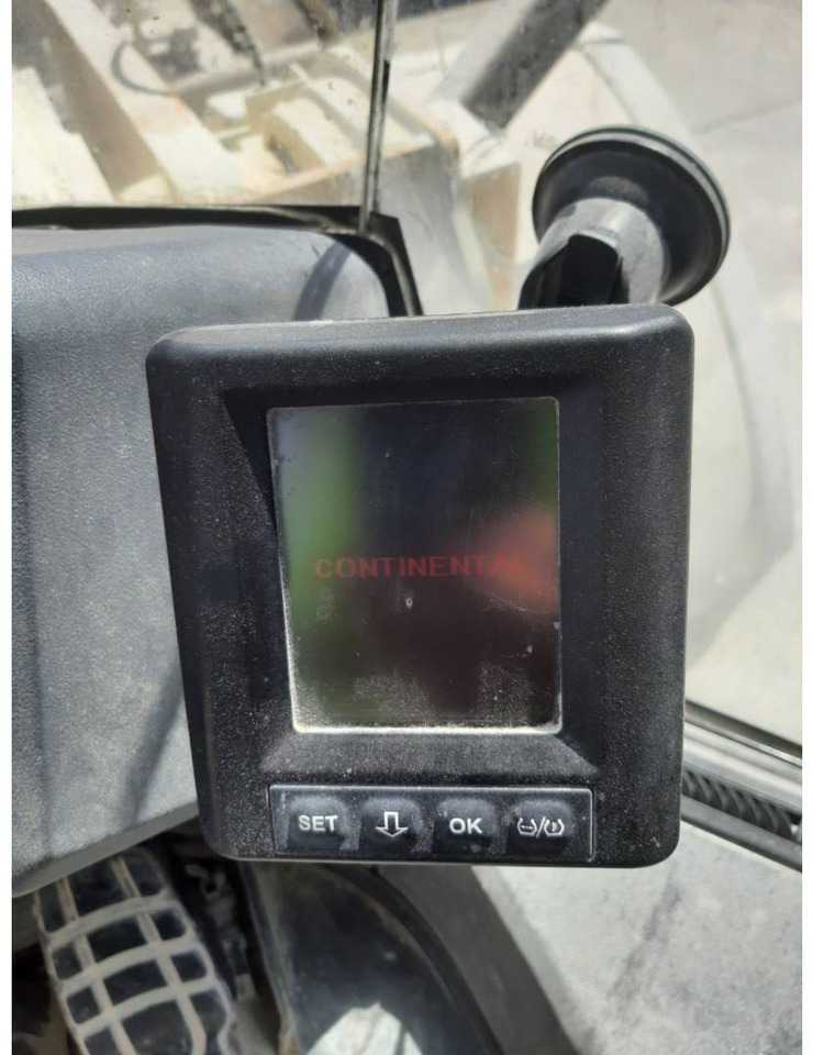 Ελαστιχοφόρος φορτωτής CAT 980: φωτογραφία 26