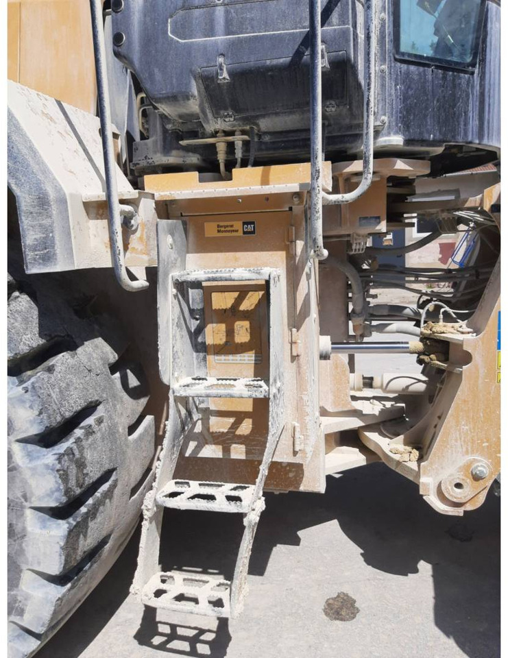 Ελαστιχοφόρος φορτωτής CAT 980: φωτογραφία 25