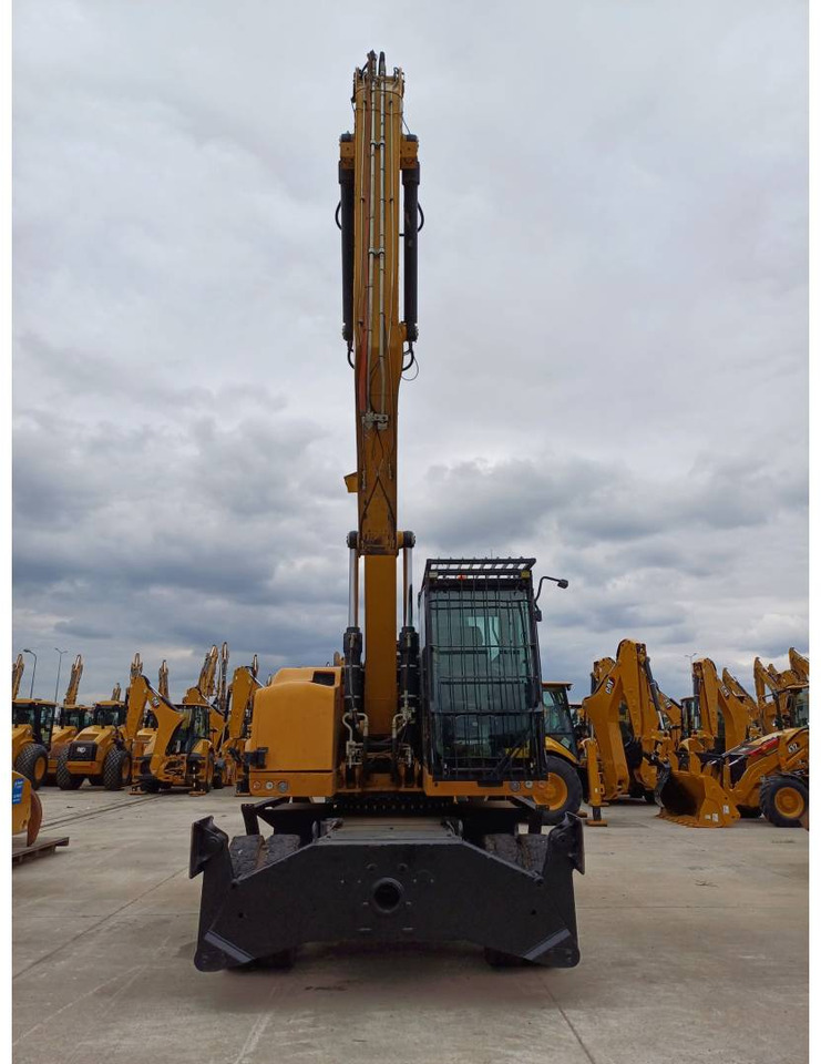 Μηχάνημα Διαχείρισης Υλικών CAT MH3024: φωτογραφία 9