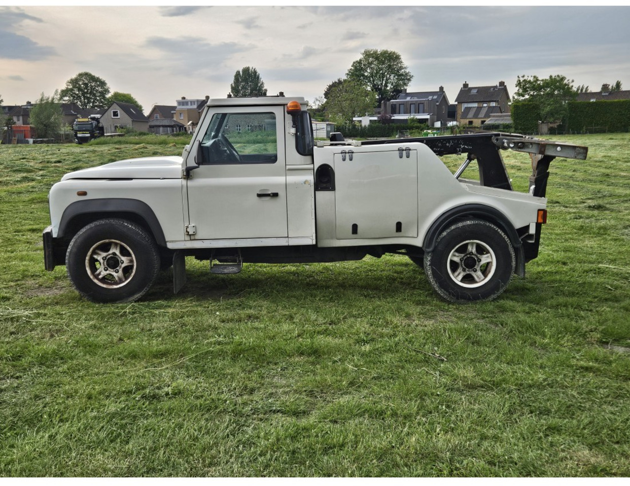 Land Rover Defender Breaking down vehicle - Φορτηγό ρυμούλκησης: φωτογραφία 3 Land Rover Defender Breaking down vehicle - Φορτηγό ρυμούλκησης: φωτογραφία 3
