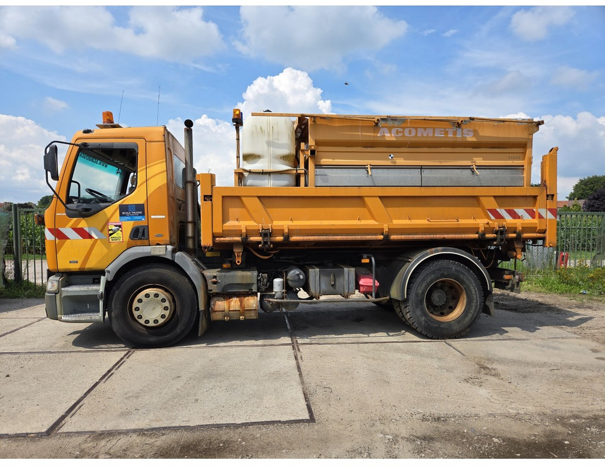 Renault Premium 300 4x2 Tipper Gritter Manual Gearbox Mechanical pump Pomp - Φορτηγό ανατρεπόμενο: φωτογραφία 3 Renault Premium 300 4x2 Tipper Gritter Manual Gearbox Mechanical pump Pomp - Φορτηγό ανατρεπόμενο: φωτογραφία 3