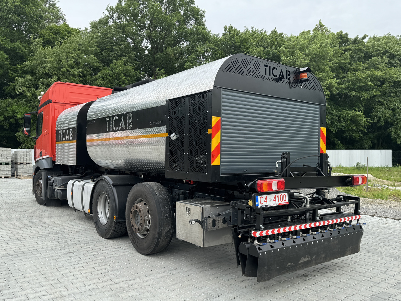 TICAB Asphalt Distributor, 8000 L, Аutonomous Asphalt Sprayer, Manufacturer - Αντλία σκυροδέματος: φωτογραφία 1 TICAB Asphalt Distributor, 8000 L, Аutonomous Asphalt Sprayer, Manufacturer - Αντλία σκυροδέματος: φωτογραφία 1