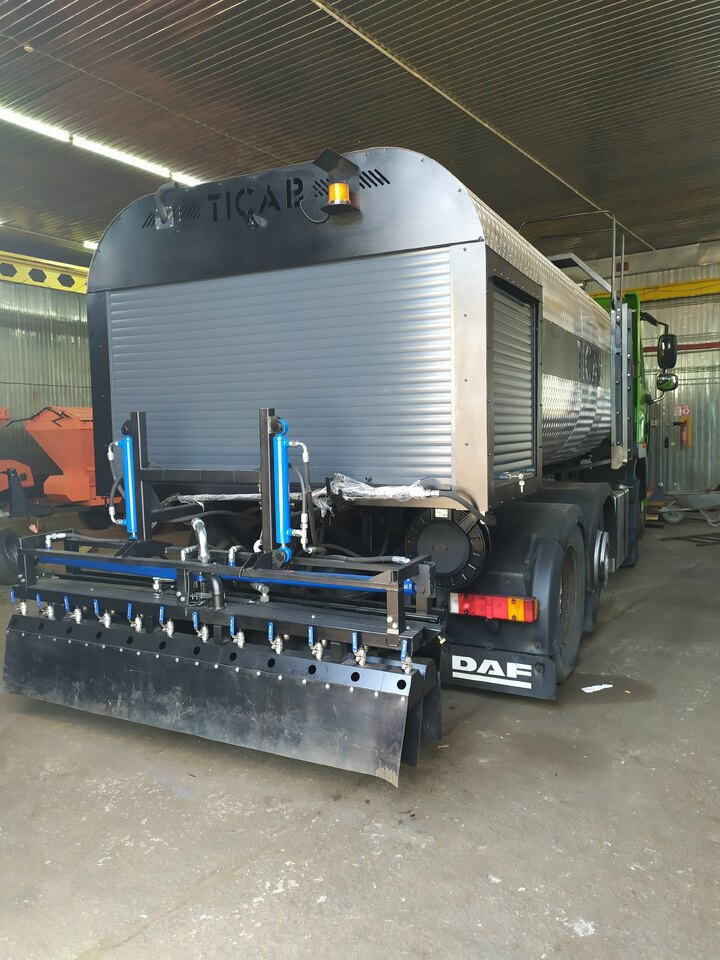 TICAB Аutonomous Asphalt Sprayer 8000 L, Asphalt Distributor, Manufacturer - Αντλία σκυροδέματος: φωτογραφία 5 TICAB Аutonomous Asphalt Sprayer 8000 L, Asphalt Distributor, Manufacturer - Αντλία σκυροδέματος: φωτογραφία 5