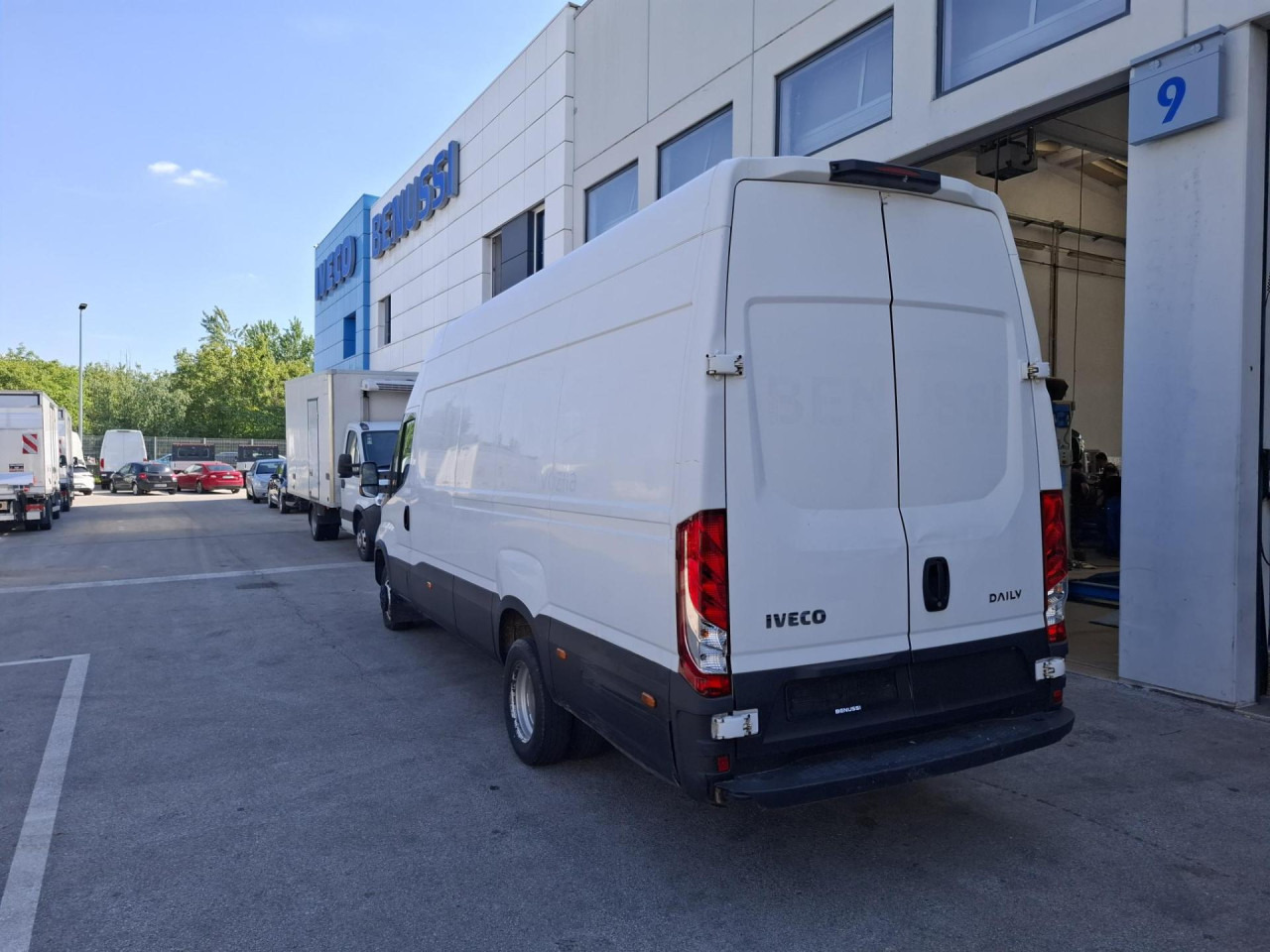 IVECO Daily 35C16V - Επιβατικό βαν: φωτογραφία 4 IVECO Daily 35C16V - Επιβατικό βαν: φωτογραφία 4