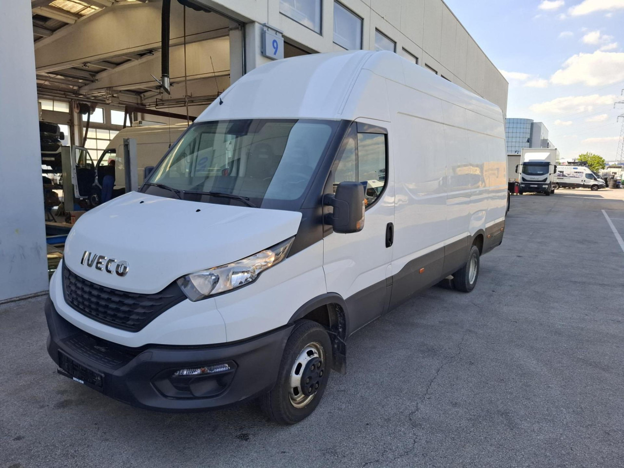 IVECO Daily 35C16V - Επιβατικό βαν: φωτογραφία 1 IVECO Daily 35C16V - Επιβατικό βαν: φωτογραφία 1