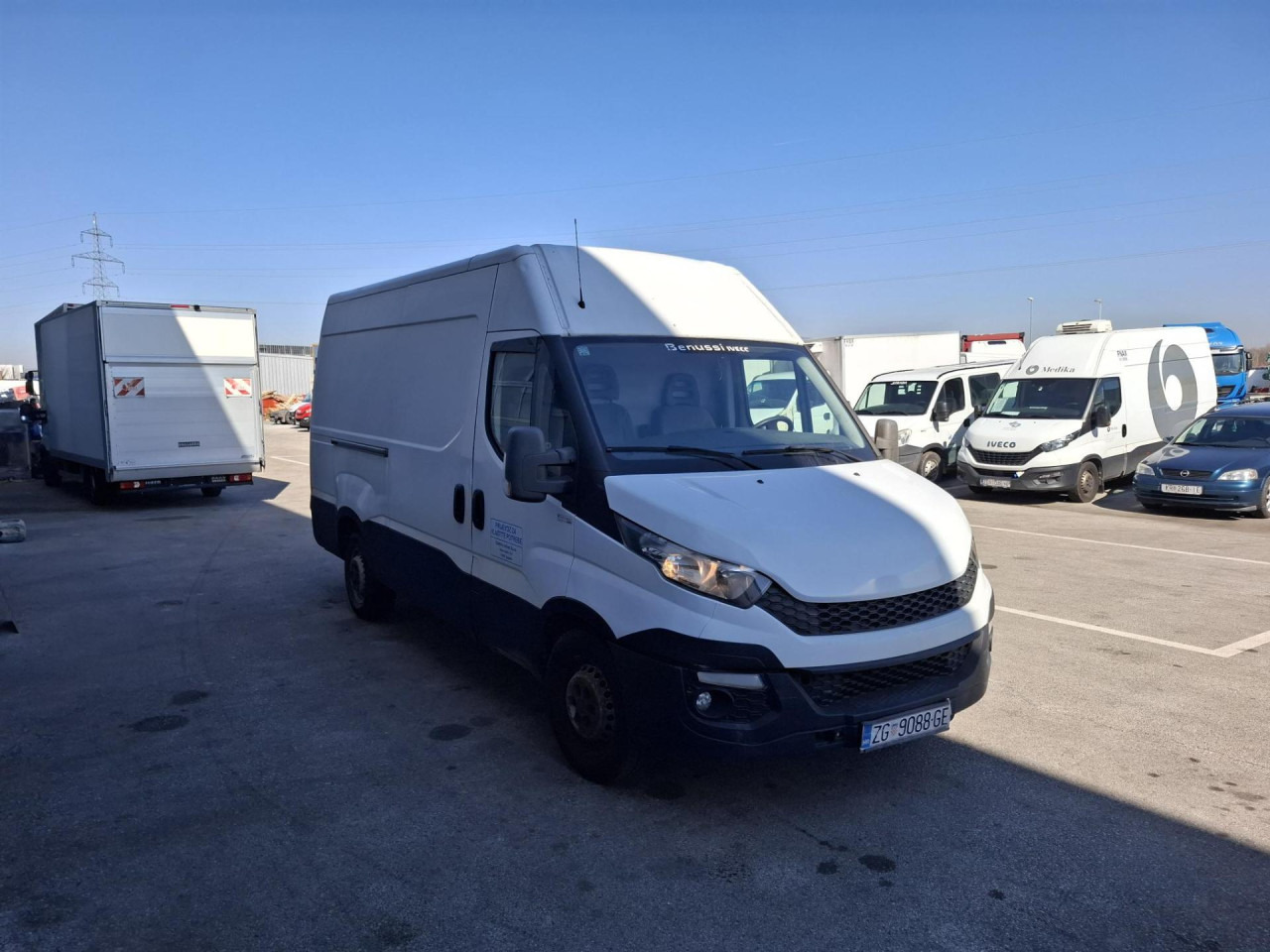 IVECO Daily 35S13 - Επιβατικό βαν: φωτογραφία 2 IVECO Daily 35S13 - Επιβατικό βαν: φωτογραφία 2