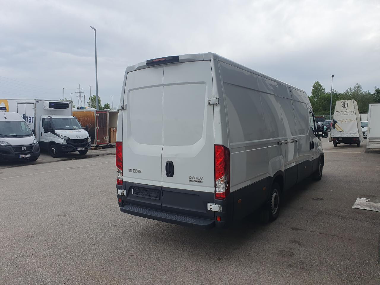 IVECO Daily 35S16A8V - Επιβατικό βαν: φωτογραφία 4 IVECO Daily 35S16A8V - Επιβατικό βαν: φωτογραφία 4