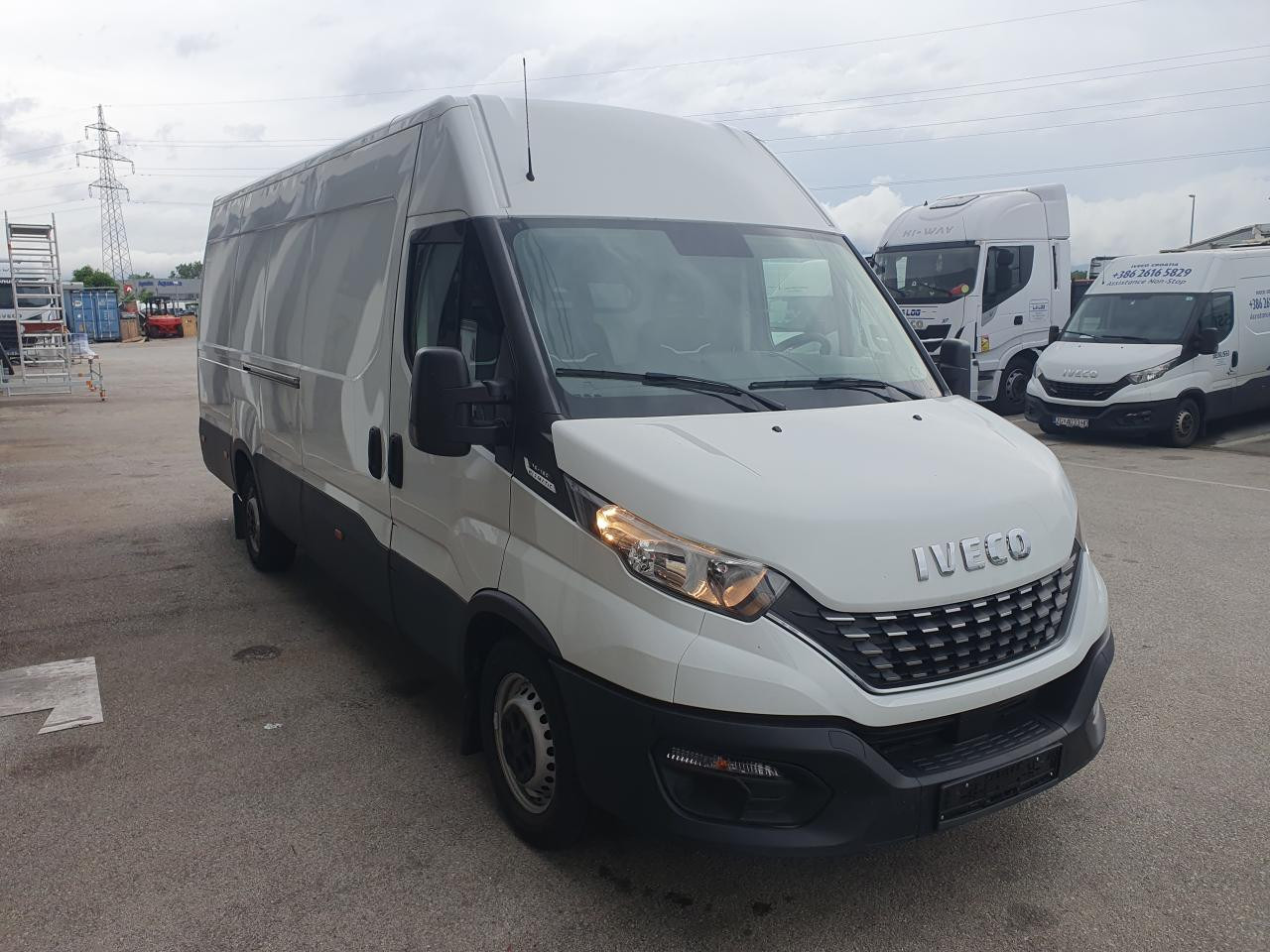 IVECO Daily 35S16A8V - Επιβατικό βαν: φωτογραφία 2 IVECO Daily 35S16A8V - Επιβατικό βαν: φωτογραφία 2