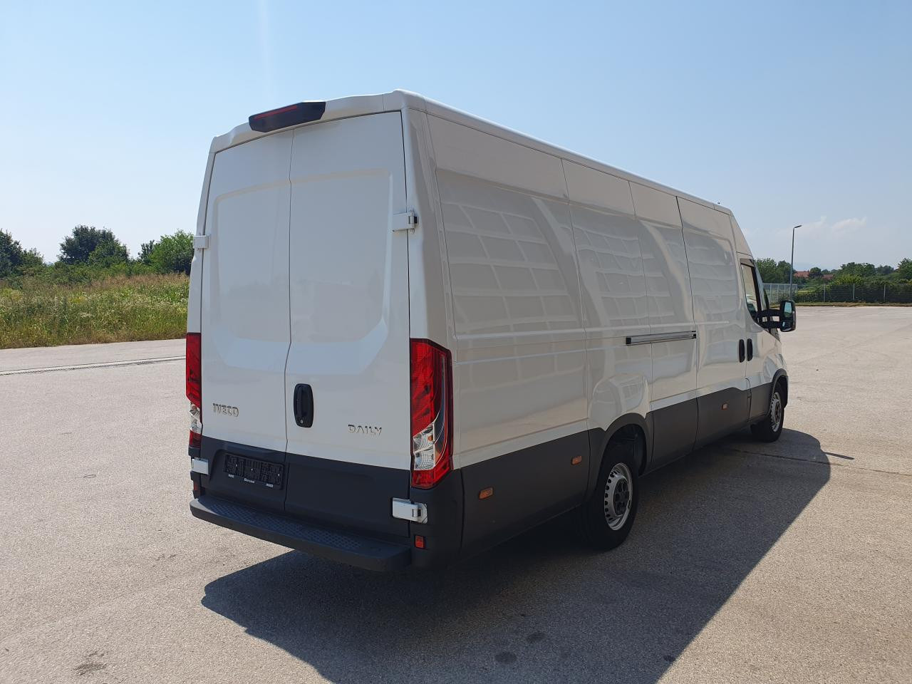 IVECO Daily 35S16V - Επιβατικό βαν: φωτογραφία 4 IVECO Daily 35S16V - Επιβατικό βαν: φωτογραφία 4